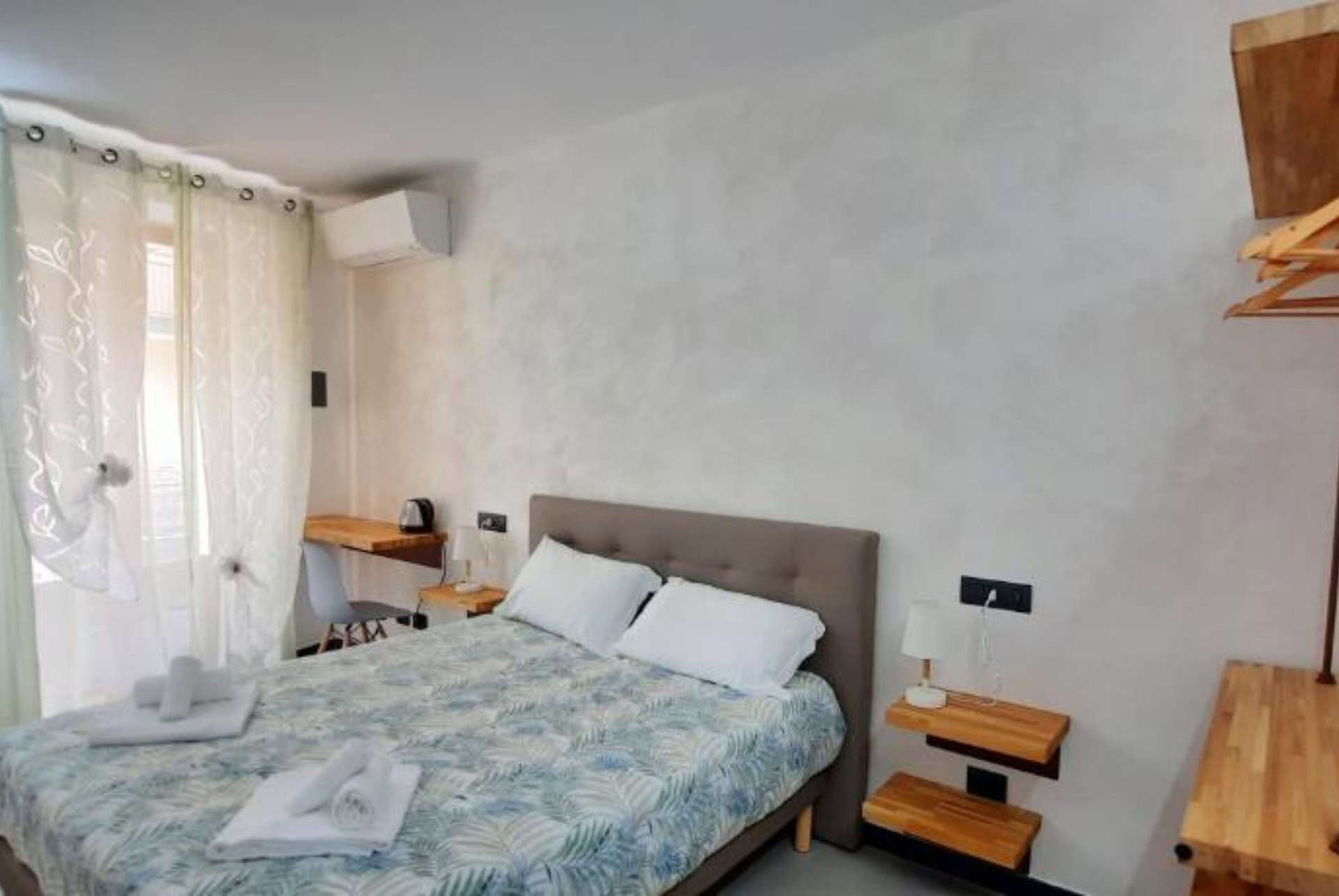 afficatamere ambrosia cinque terre