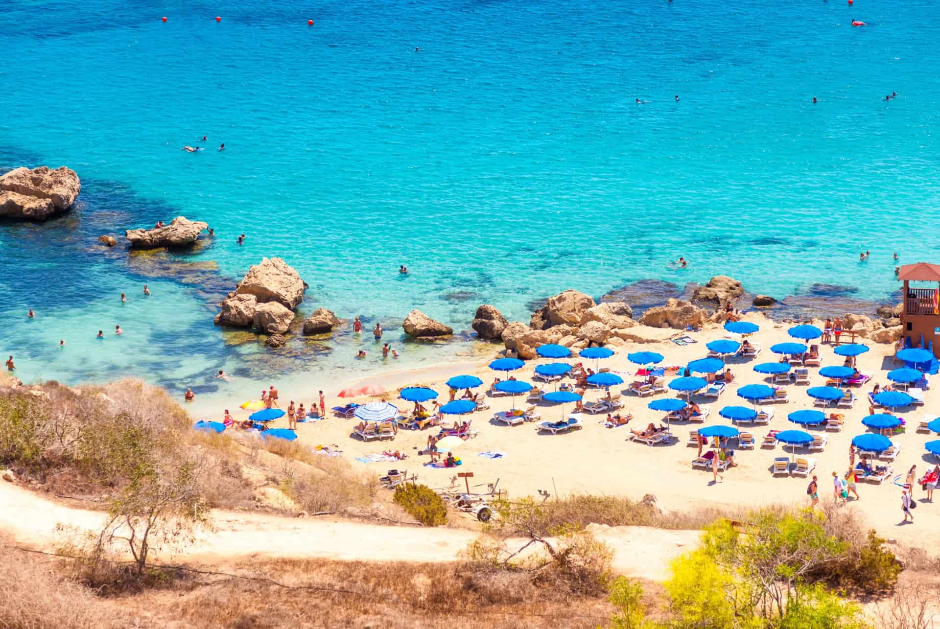 plage konnos bay