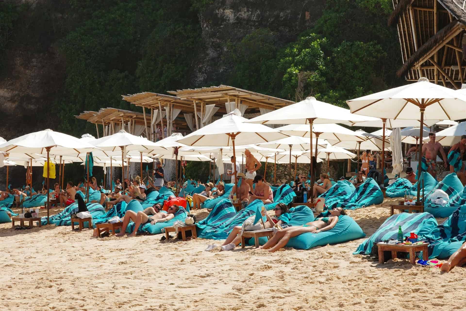 plage a bali en juillet