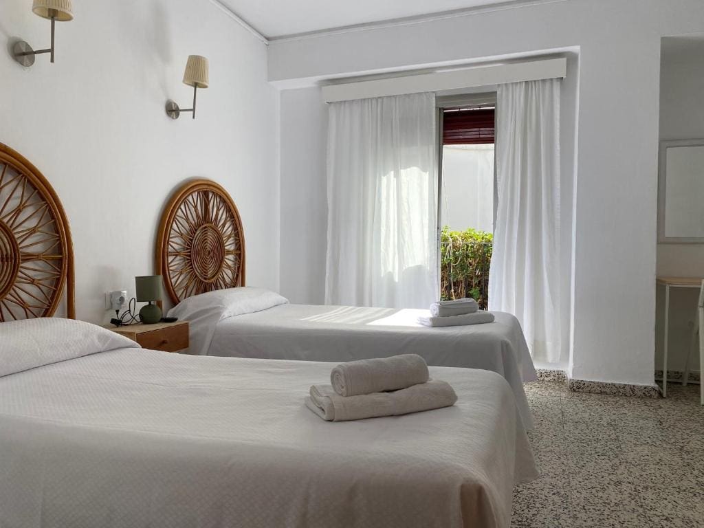 hostal paco marbella