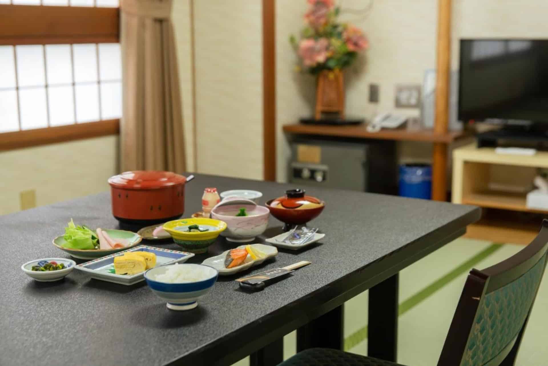 kaneyoshi ryokan petit dejeuner traditionnel