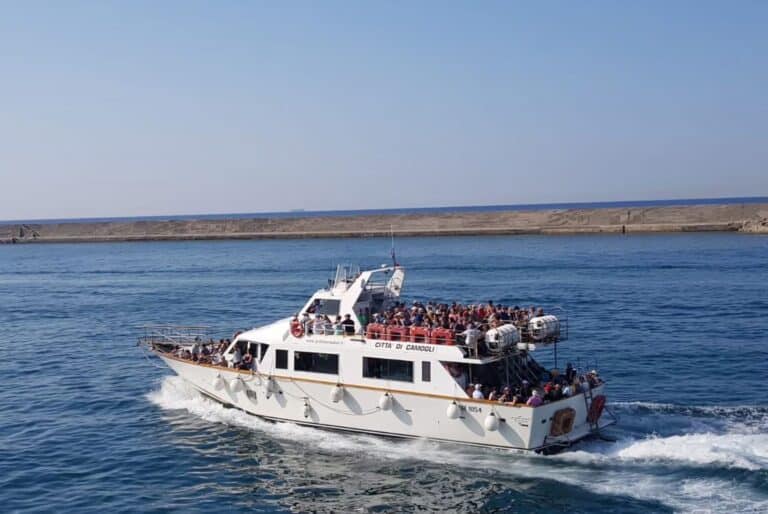 Croisière touristique d'une journée dans les Cinque Terre