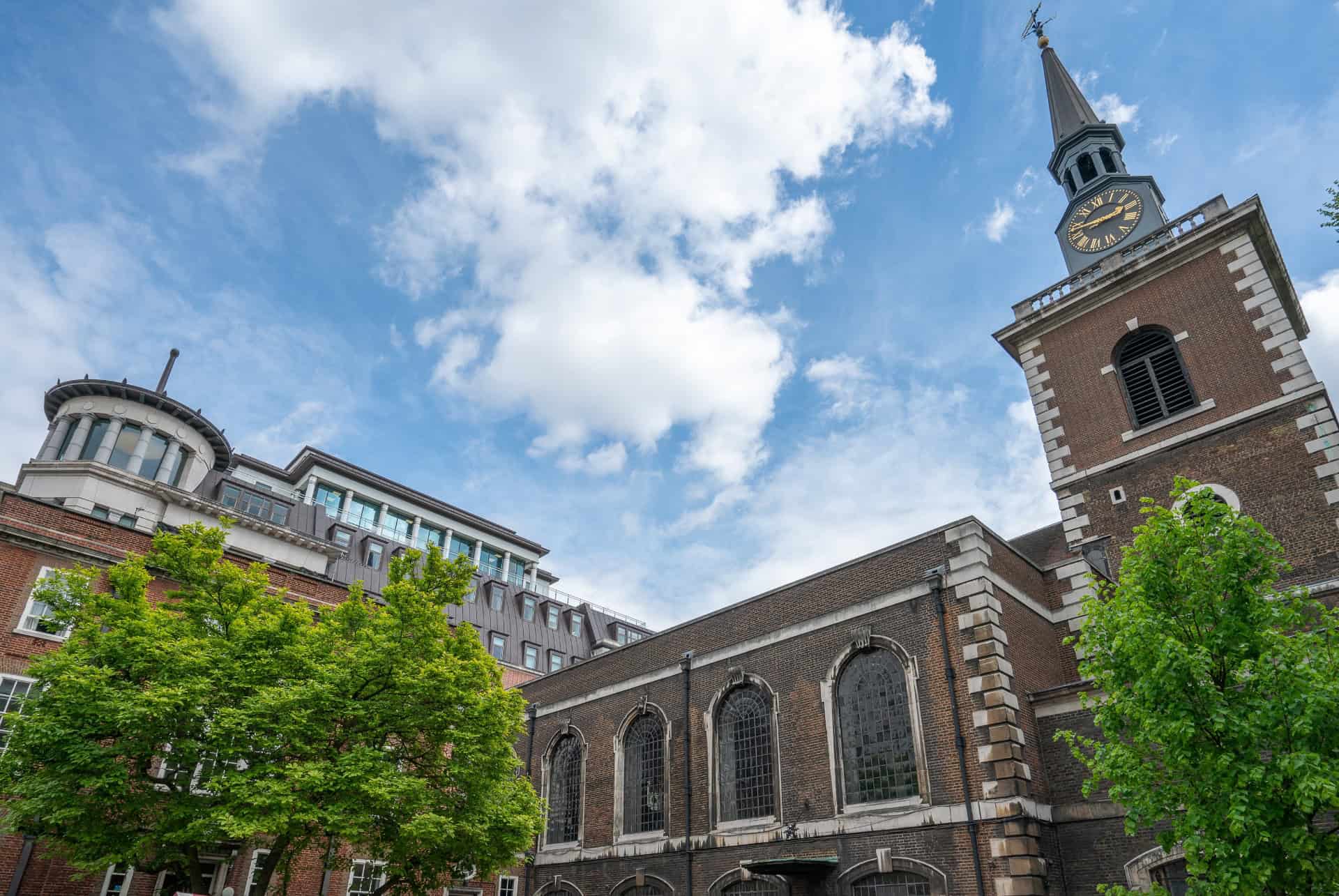 st jamess church londres